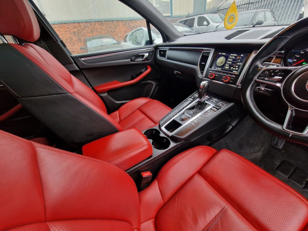 Used Porsche Macan 2015 for sale - 77319571: Photo 48