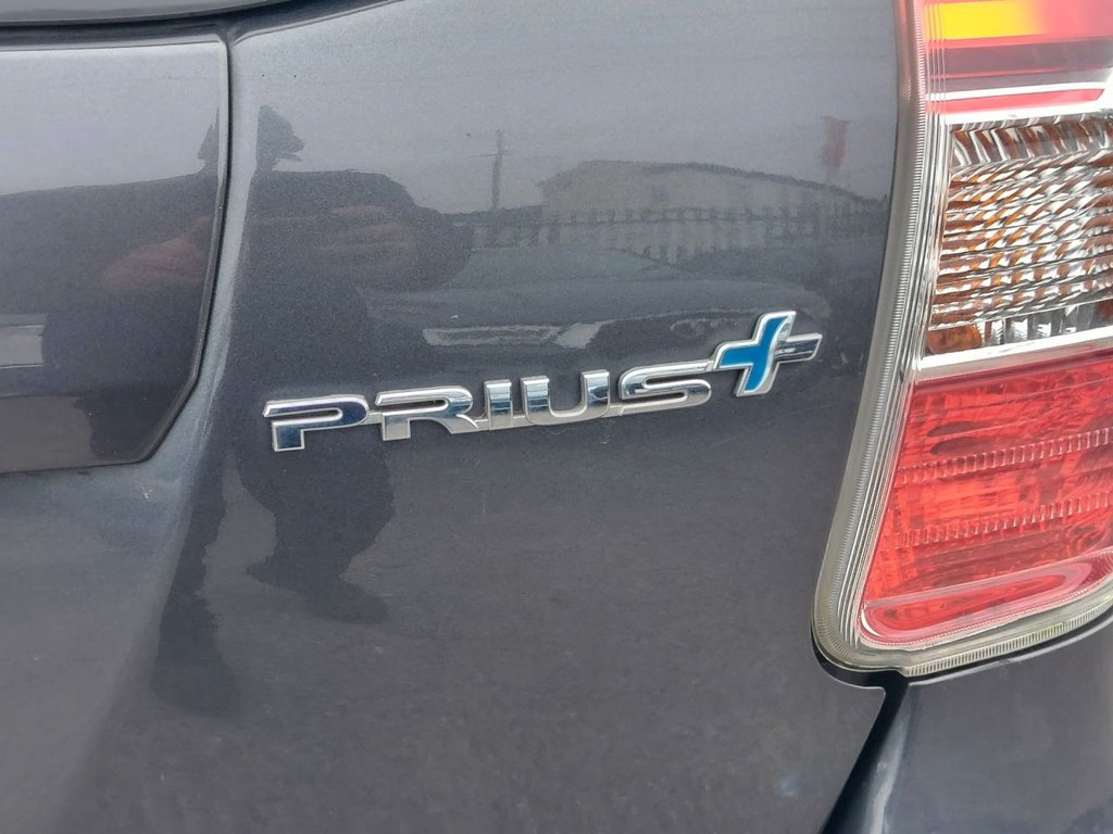 Used Toyota Prius+ 2018 for sale - 76950534: Photo 26