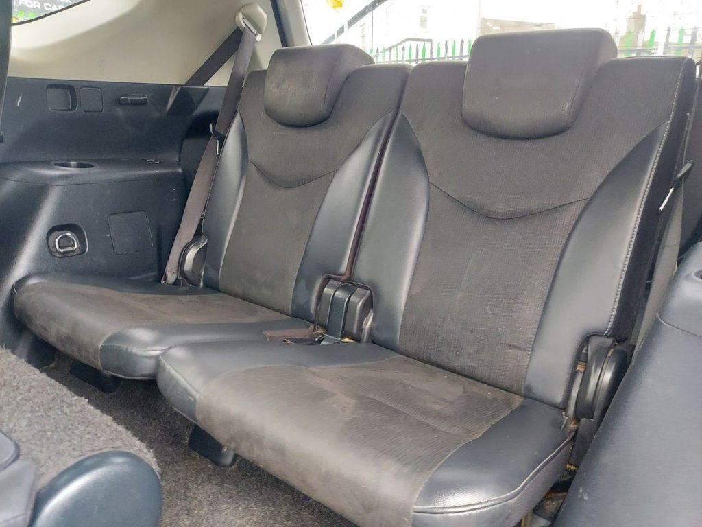 Used Toyota Prius+ 2018 for sale - 76950534: Photo 30