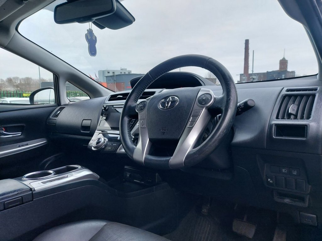 Used Toyota Prius+ 2018 for sale - 76950534: Photo 36