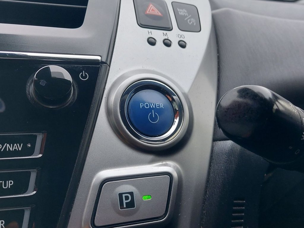 Used Toyota Prius+ 2018 for sale - 76950534: Photo 47