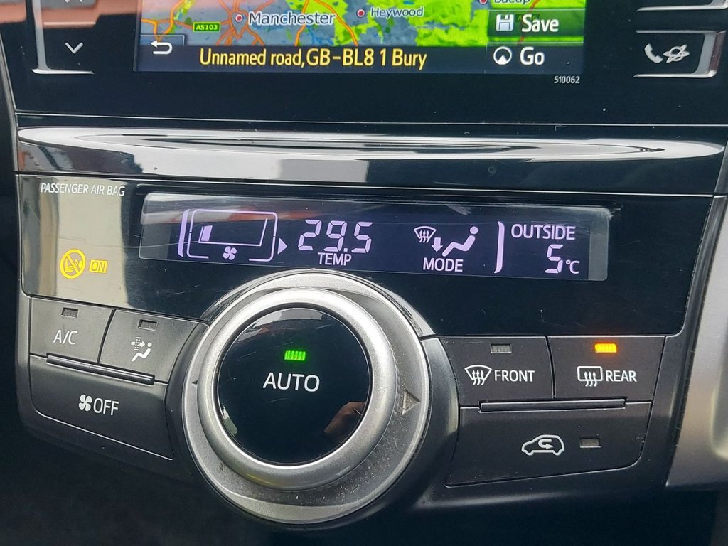 Used Toyota Prius+ 2018 for sale - 76950534: Photo 49