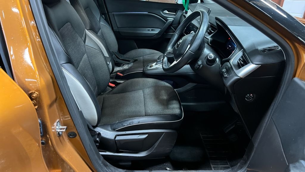 Used Renault Captur 2021 for sale - 76934496: Photo 9