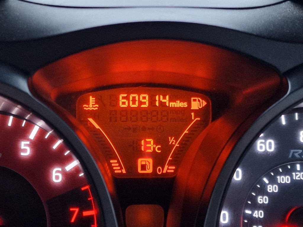 Used Nissan Juke 2015 for sale - 76744428: Photo 30