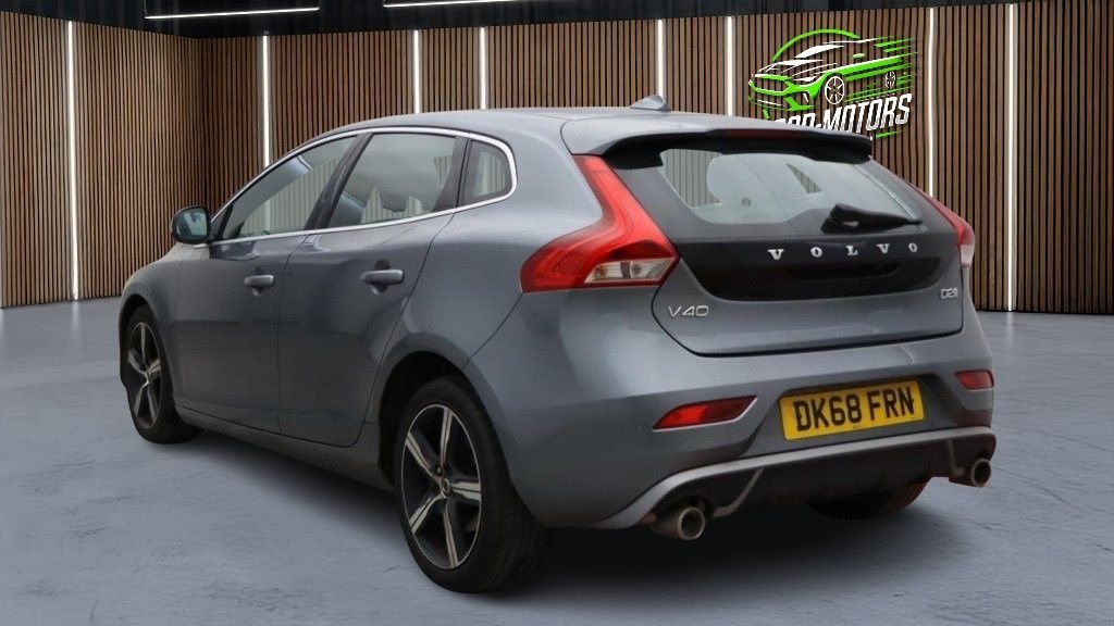 Used Volvo V40 2018 for sale - 76744416: Photo 10