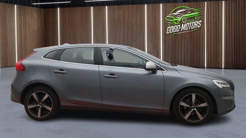 Used Volvo V40 2018 for sale - 76744416: Photo 5