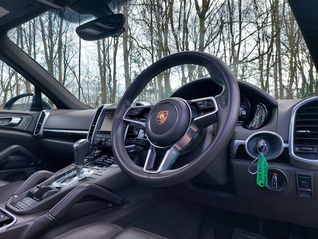 Used Porsche Cayenne 2014 for sale - 77571946: Photo 28