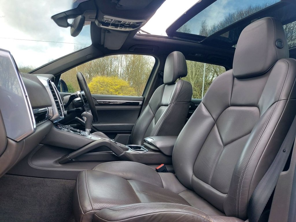 Used Porsche Cayenne 2014 for sale - 77571946: Photo 33