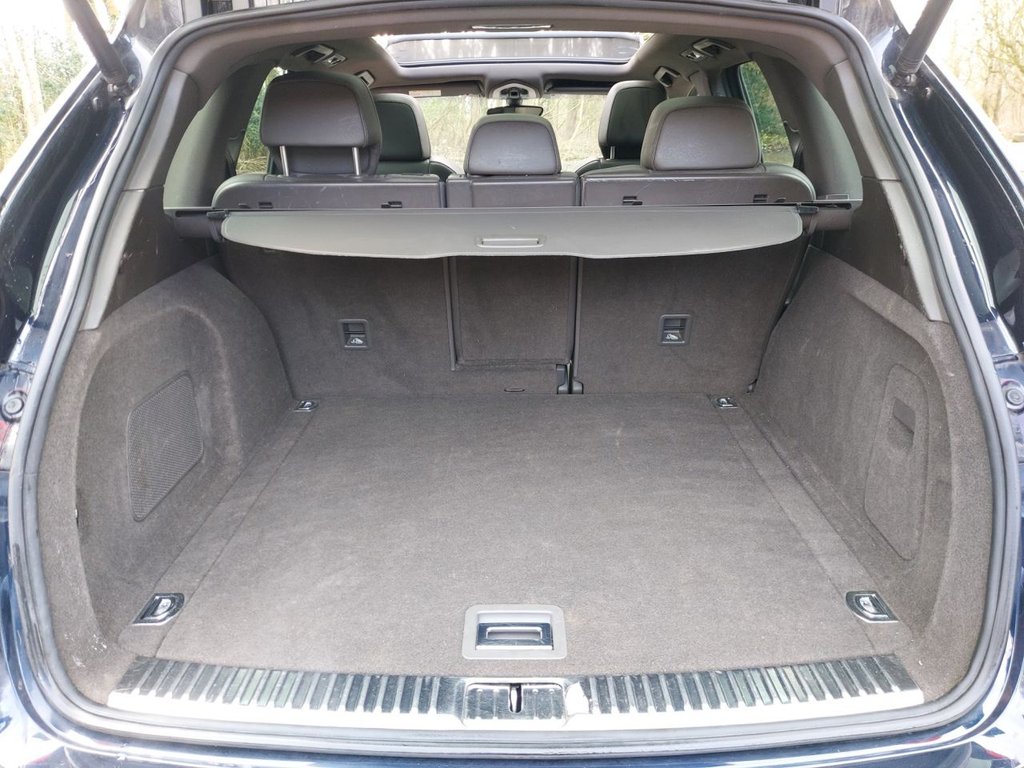 Used Porsche Cayenne 2014 for sale - 77571946: Photo 41