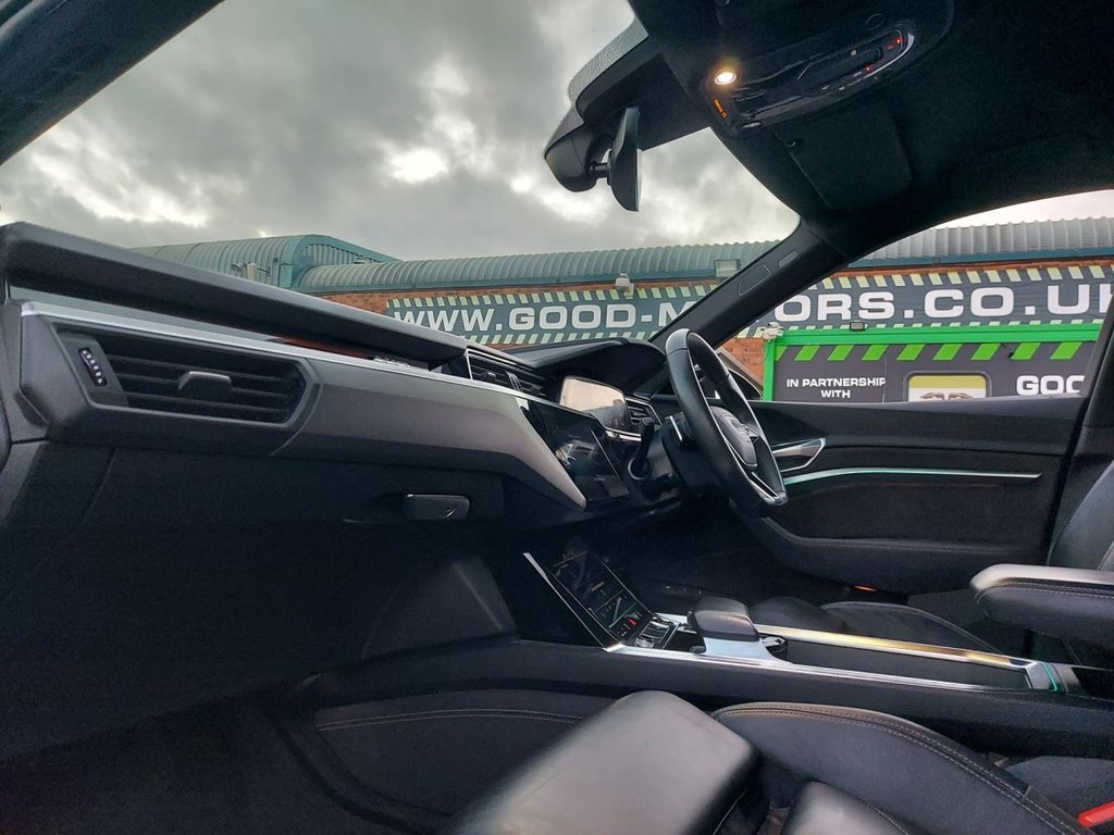 Used Audi e-tron 2021 for sale - 76744352: Photo 32