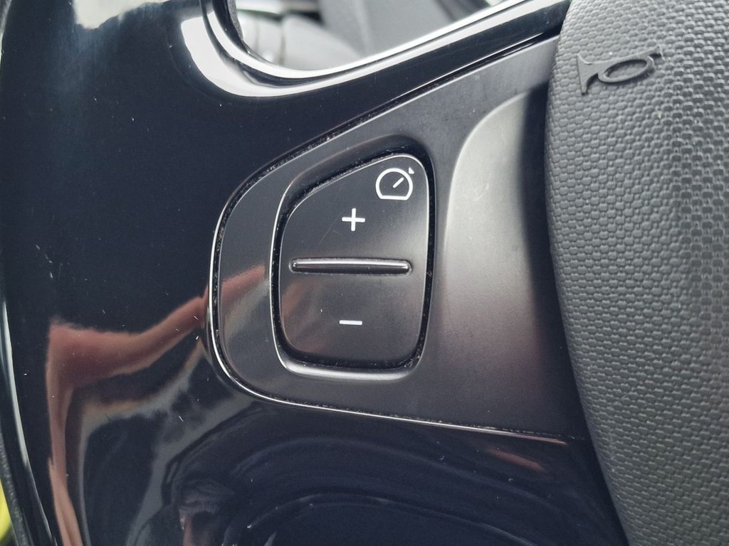 Used Renault Captur 2015 for sale - 76985952: Photo 23