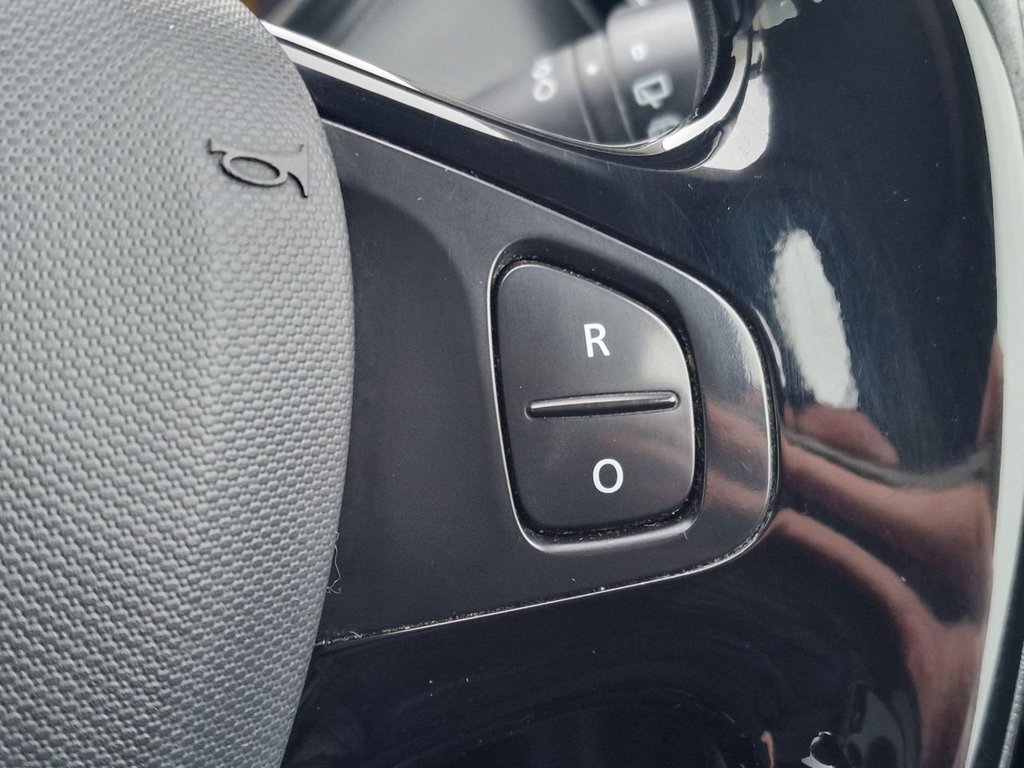 Used Renault Captur 2015 for sale - 76985952: Photo 24