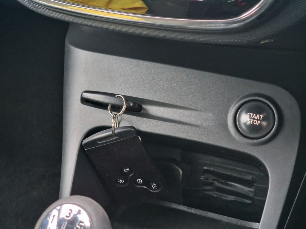 Used Renault Captur 2015 for sale - 76985952: Photo 35