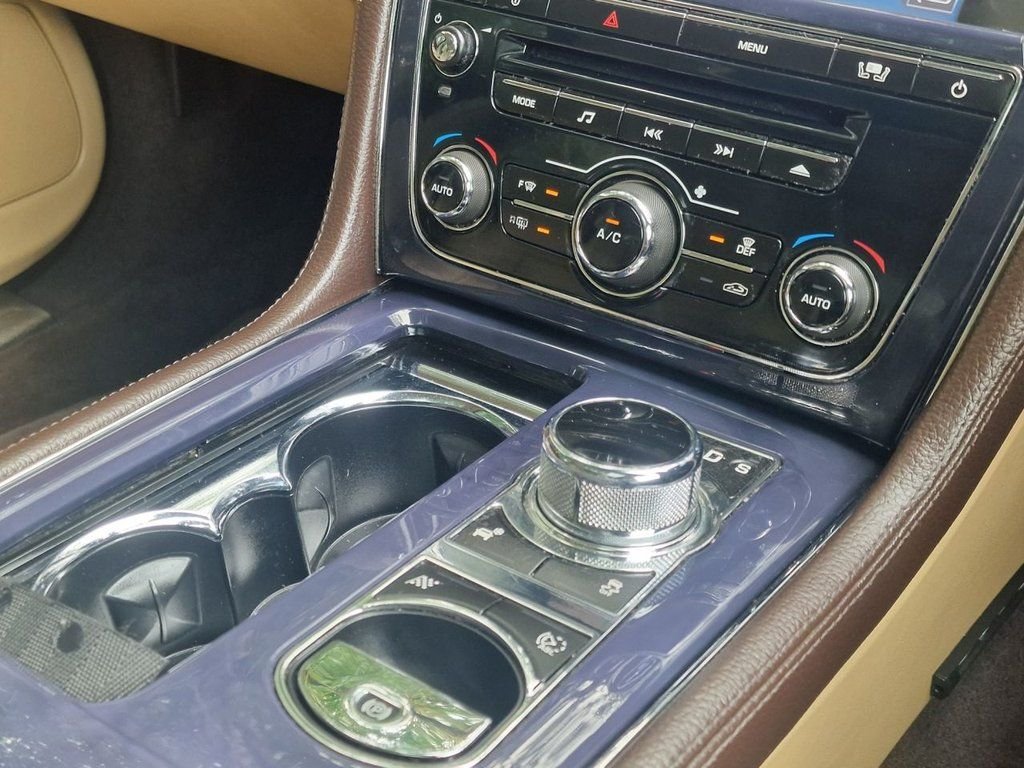 Used Jaguar XJ 2011 for sale - 77263434: Photo 35