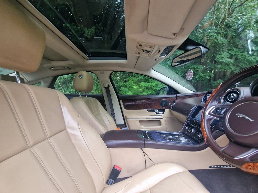 Used Jaguar XJ 2011 for sale - 77263434: Photo 40
