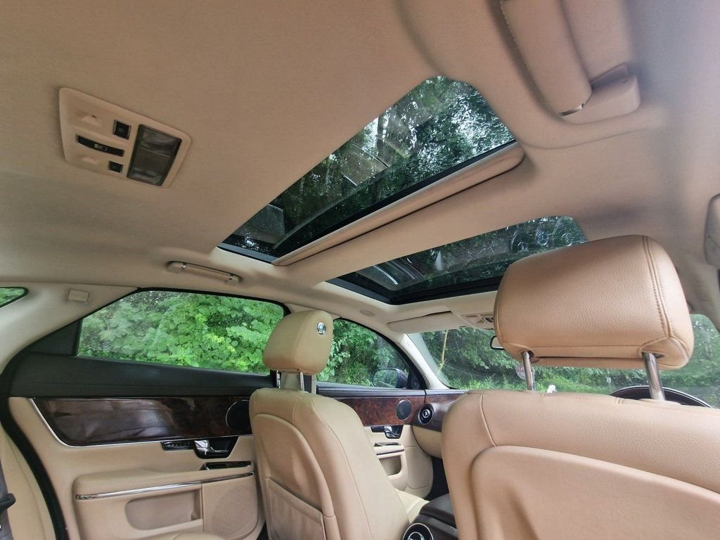 Used Jaguar XJ 2011 for sale - 77263434: Photo 49