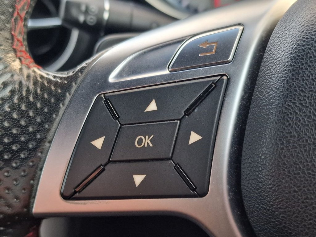 Used Mercedes-Benz SLK 2011 for sale - 76740238: Photo 29