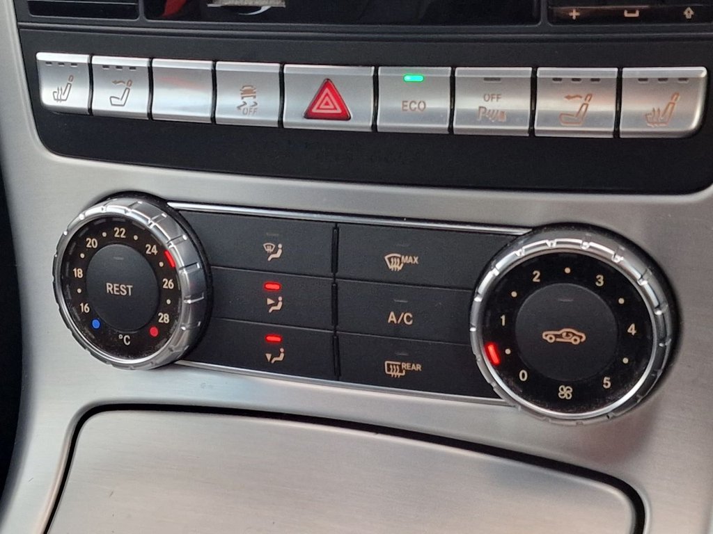 Used Mercedes-Benz SLK 2011 for sale - 76740238: Photo 38