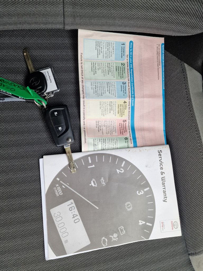 Used Toyota AYGO 2018 for sale - 76744388: Photo 50