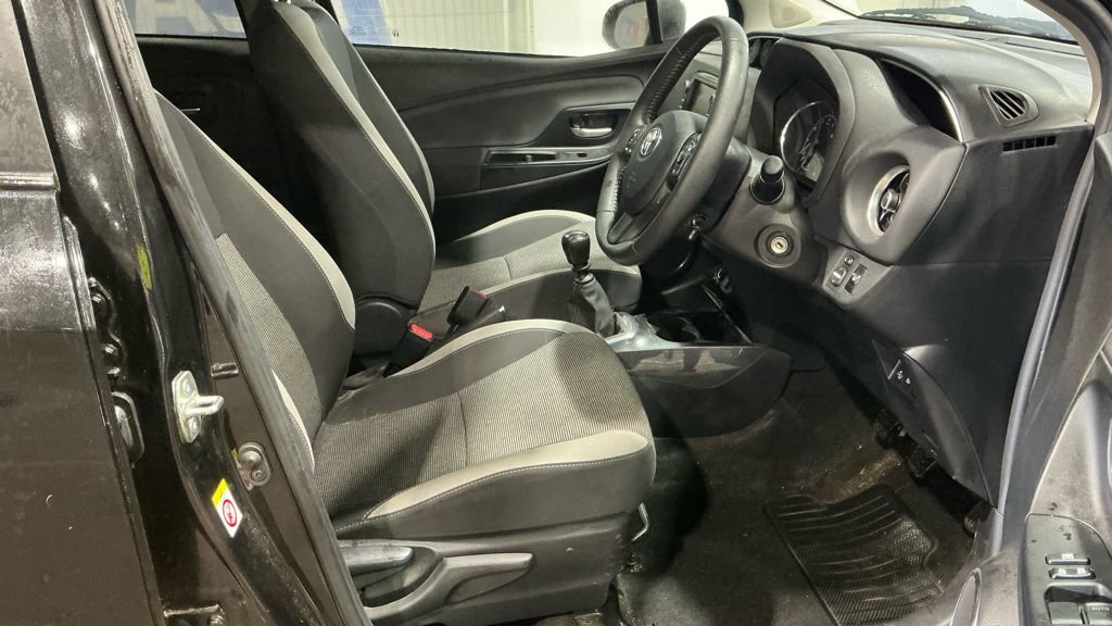 Used Toyota Yaris 2019 for sale - 76740785: Photo 15