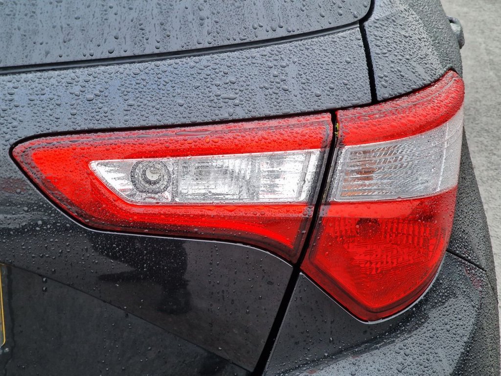 Used Toyota Yaris 2019 for sale - 76740785: Photo 28