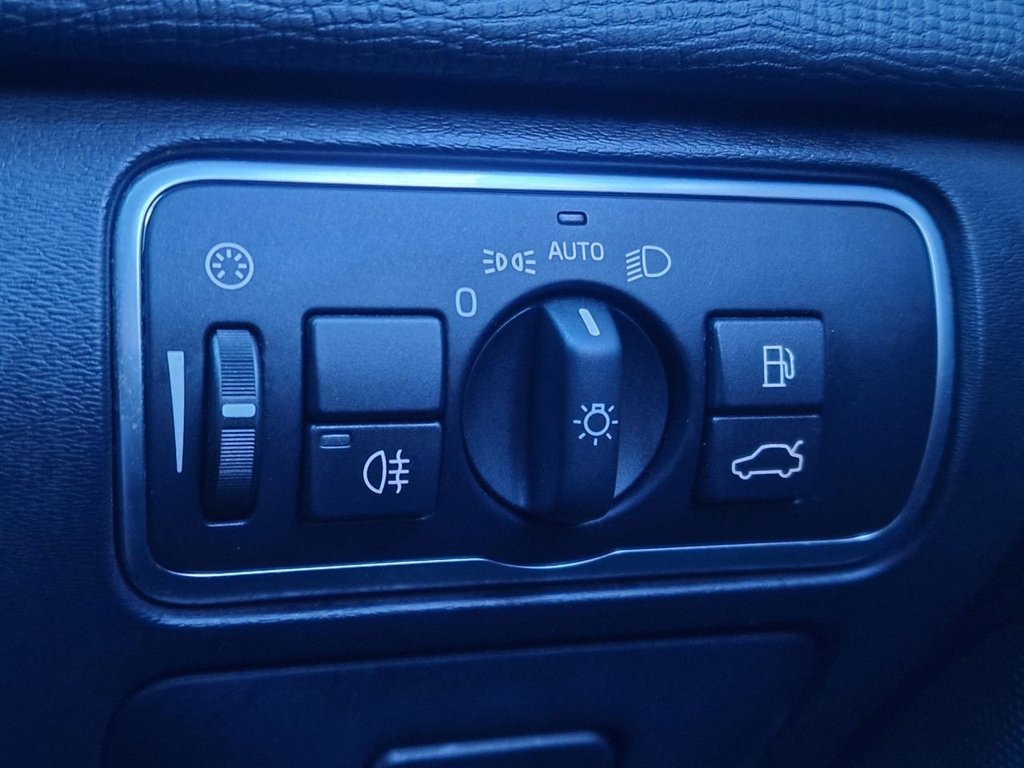 Used Volvo XC60 2015 for sale - 77014534: Photo 26