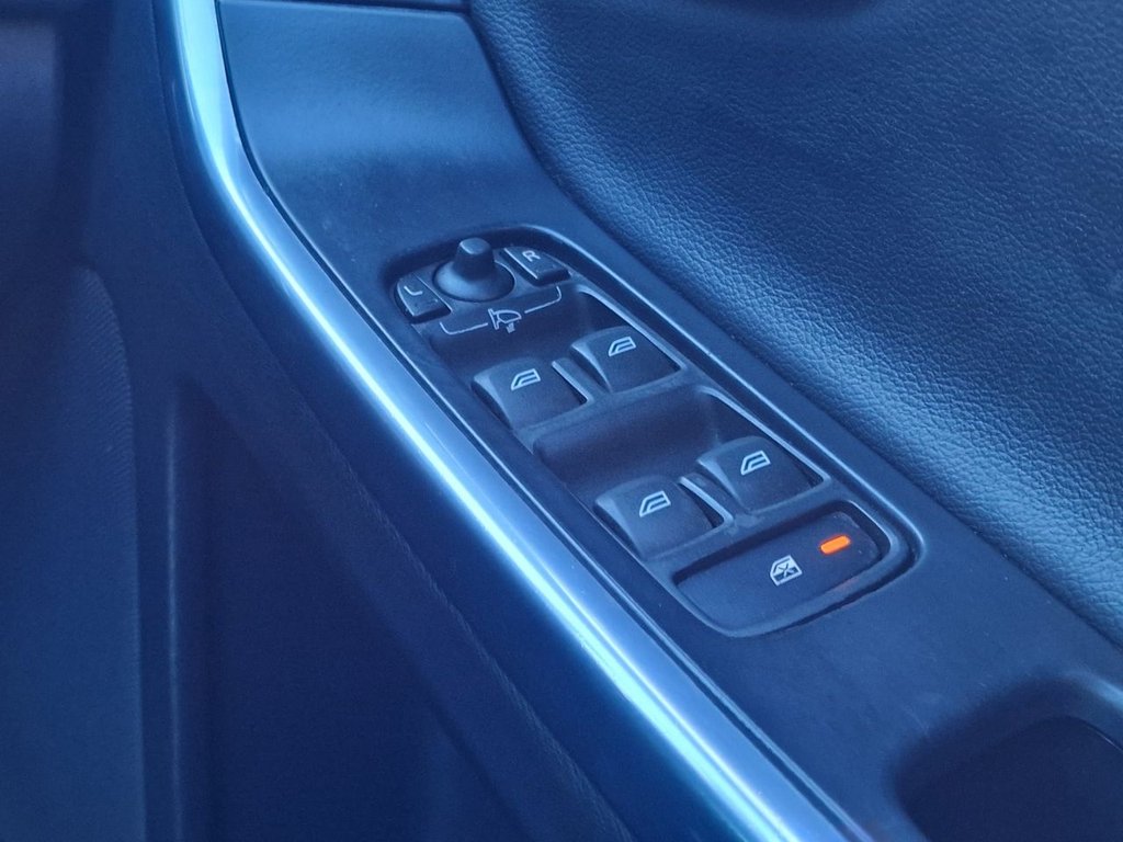 Used Volvo XC60 2015 for sale - 77014534: Photo 35