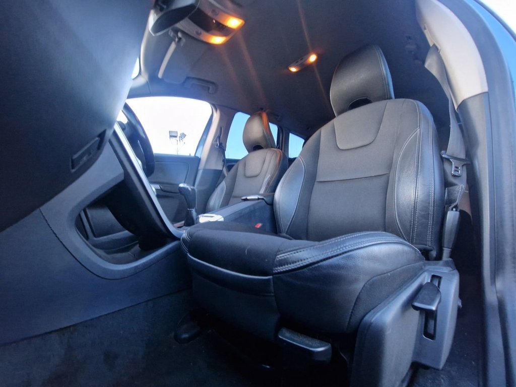 Used Volvo XC60 2015 for sale - 77014534: Photo 46