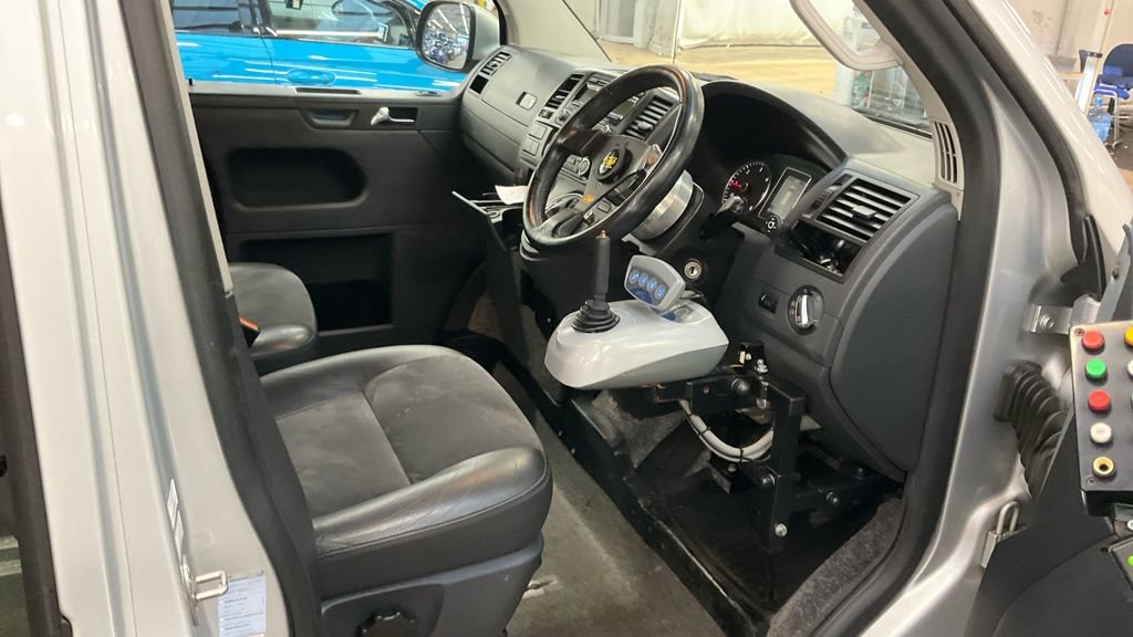 Used Volkswagen Caravelle 2011 for sale - 77188496: Photo 17