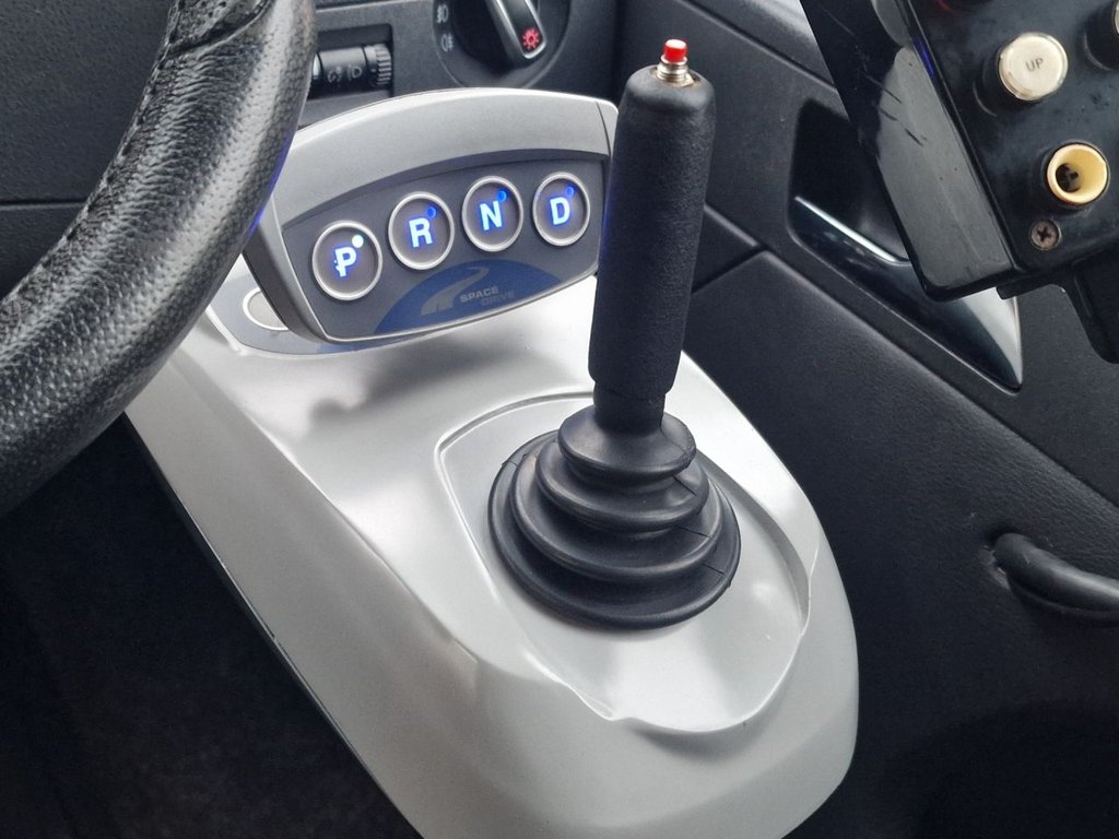 Used Volkswagen Caravelle 2011 for sale - 77188496: Photo 27