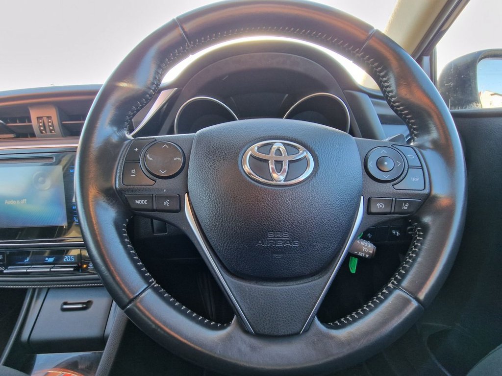 Used Toyota Auris 2018 for sale - 76744429: Photo 25