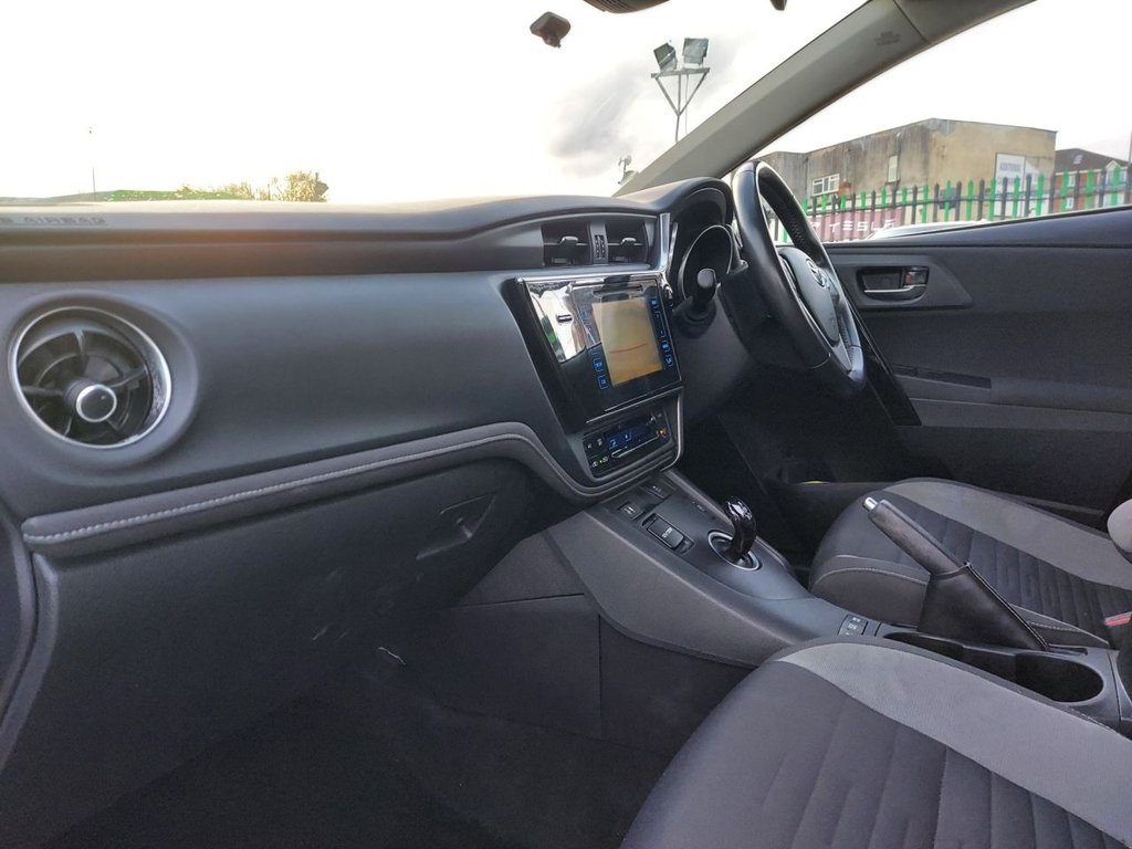 Used Toyota Auris 2017 for sale - 77631872: Photo 21