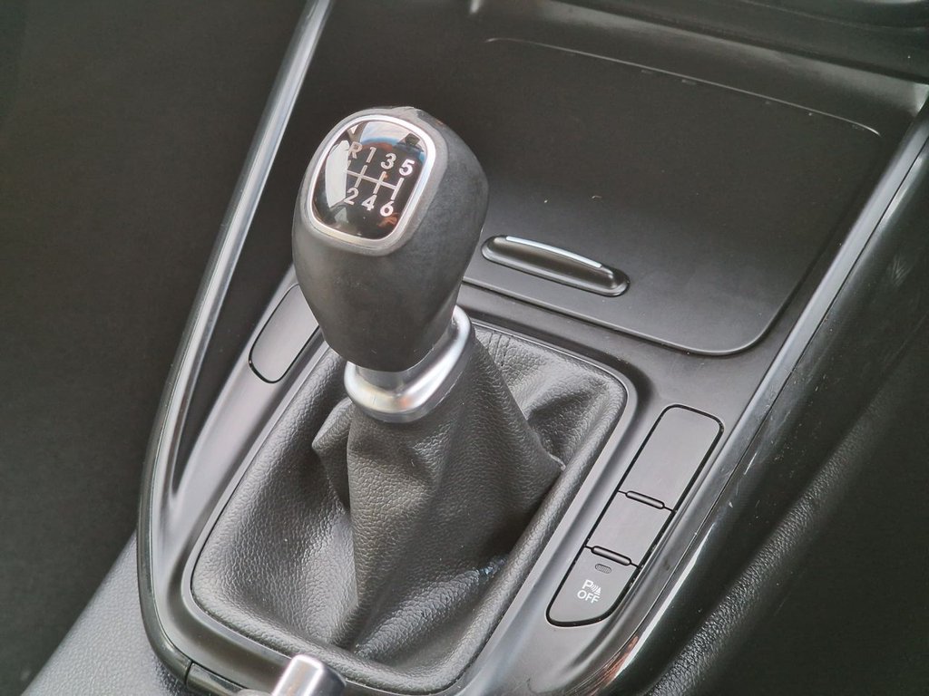 Used Kia Carens 2018 for sale - 76744368: Photo 39