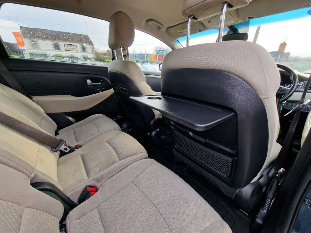 Used Kia Carens 2018 for sale - 76744368: Photo 47