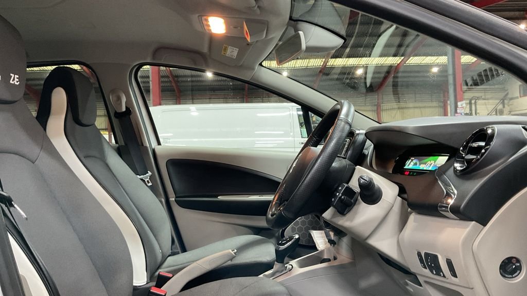 Used Renault Zoe 2016 for sale - 76883538: Photo 13