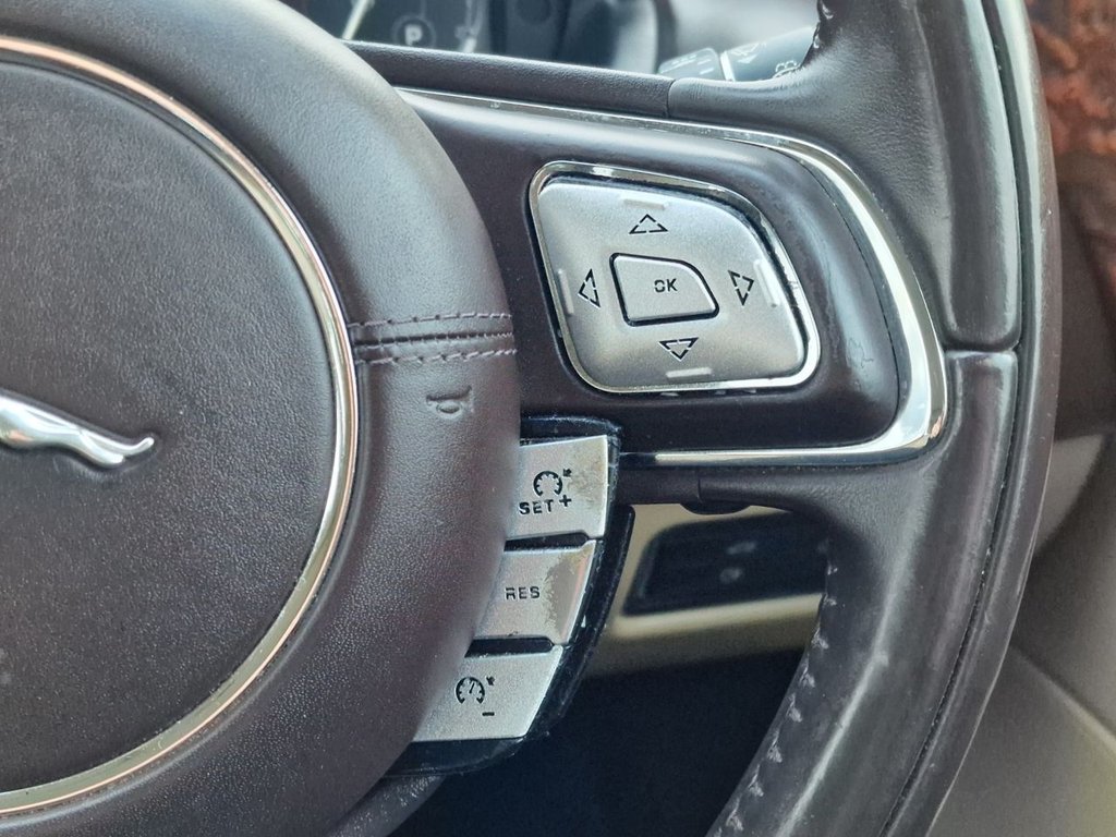 Used Jaguar XJ 2011 for sale - 77477547: Photo 27