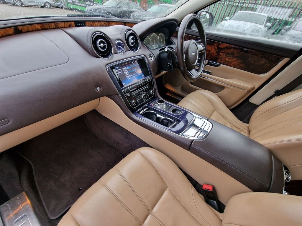 Used Jaguar XJ 2011 for sale - 77477547: Photo 33