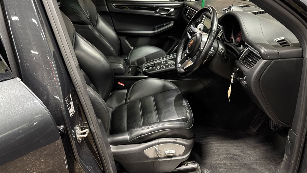 Used Porsche Macan 2018 for sale - 77236492: Photo 13