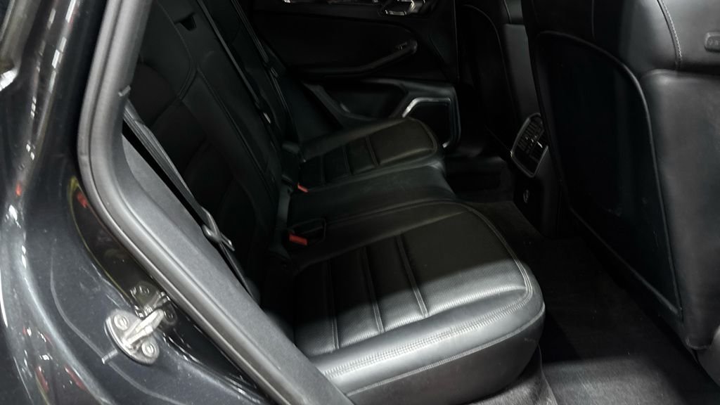 Used Porsche Macan 2018 for sale - 77236492: Photo 18