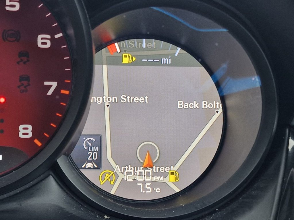 Used Porsche Macan 2018 for sale - 77236492: Photo 30