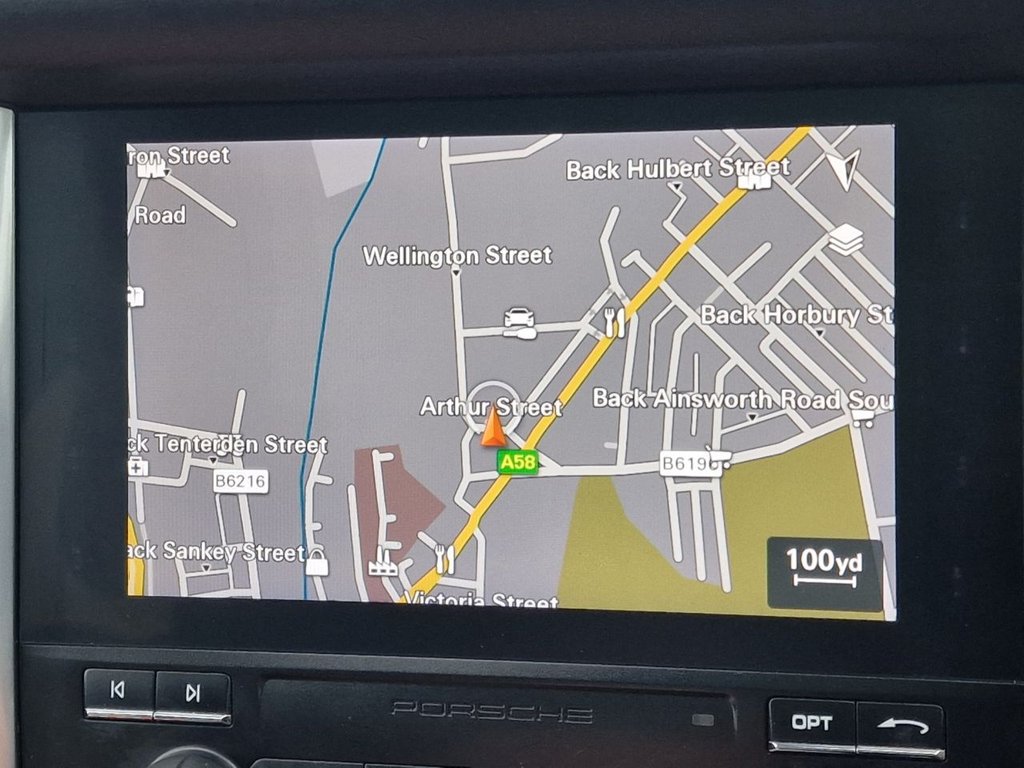 Used Porsche Macan 2018 for sale - 77236492: Photo 40