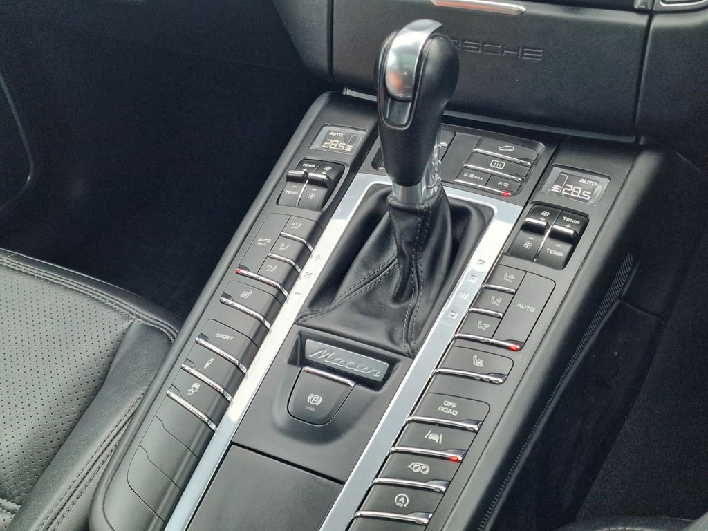 Used Porsche Macan 2018 for sale - 77236492: Photo 48