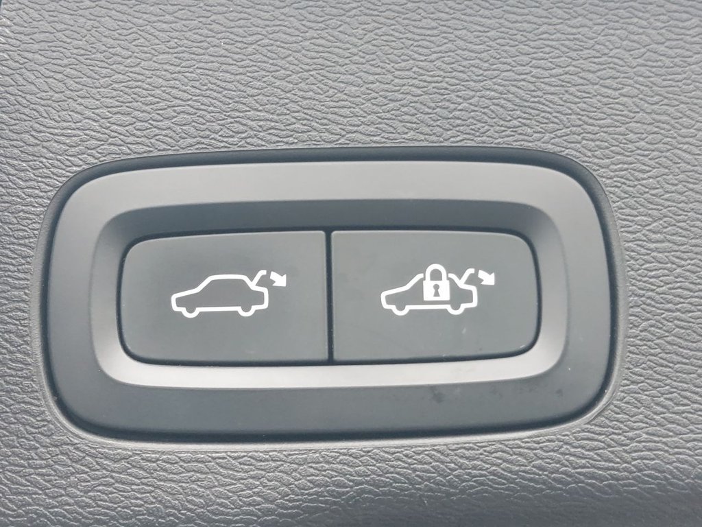 Used Volvo XC60 2018 for sale - 77263294: Photo 31