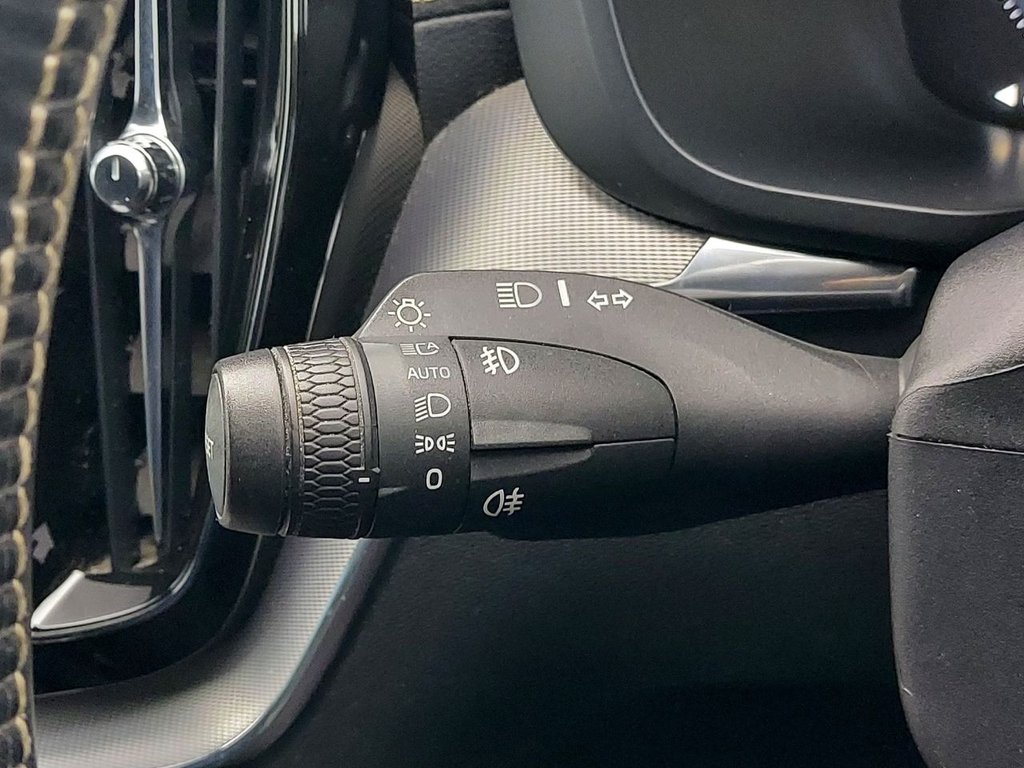 Used Volvo XC60 2018 for sale - 77263294: Photo 39