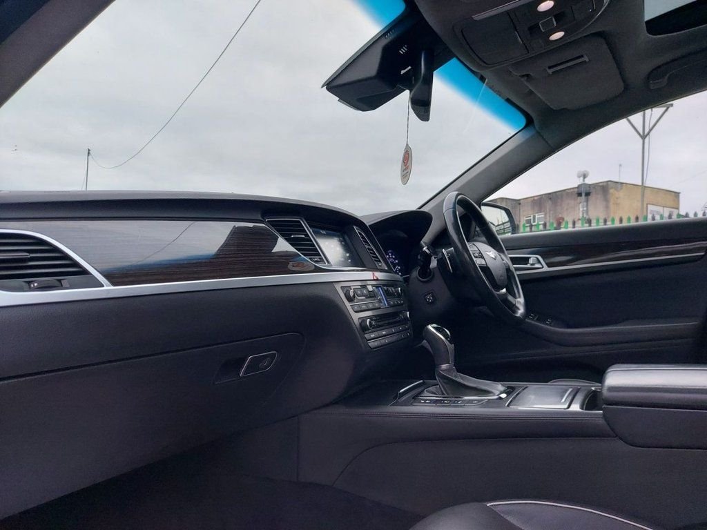 Used Hyundai Genesis 2016 for sale - 76820428: Photo 32