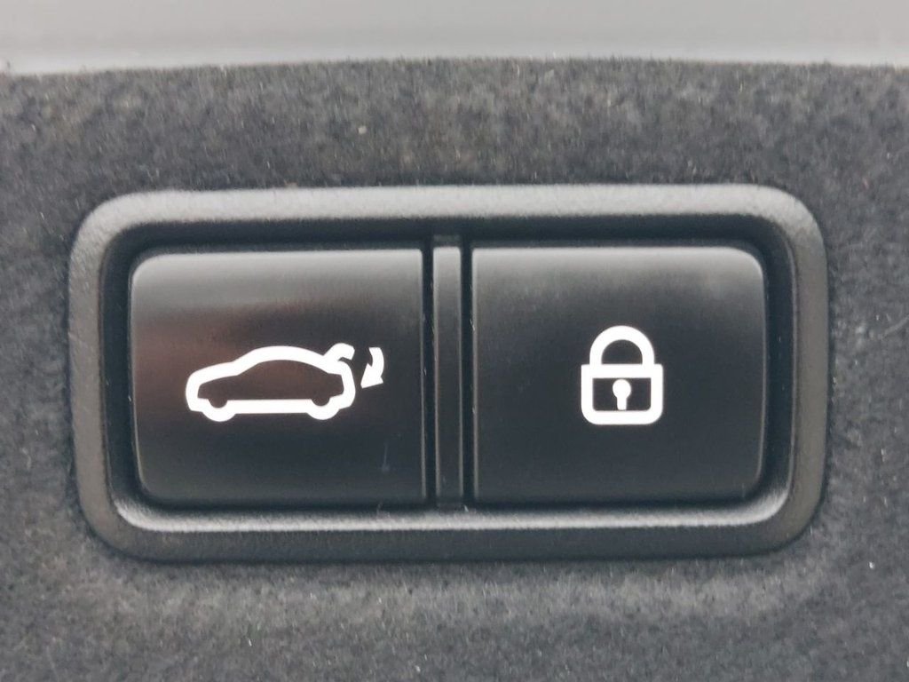 Used Hyundai Genesis 2016 for sale - 76820428: Photo 44