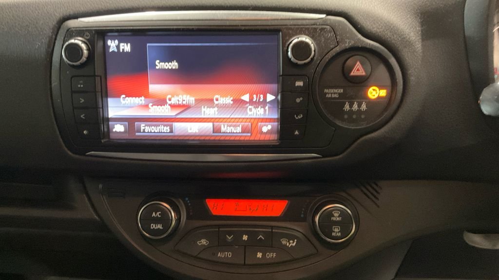 Used Toyota Yaris 2015 for sale - 77703677: Photo 13