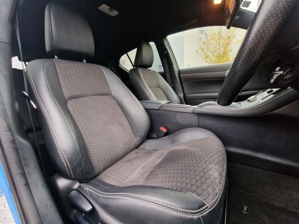 Used Lexus CT 2016 for sale - 76744387: Photo 40