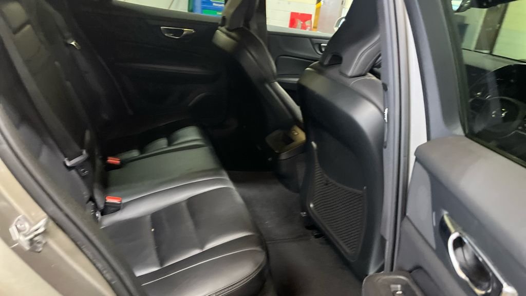 Used Volvo V60 2019 for sale - 78200666: Photo 9
