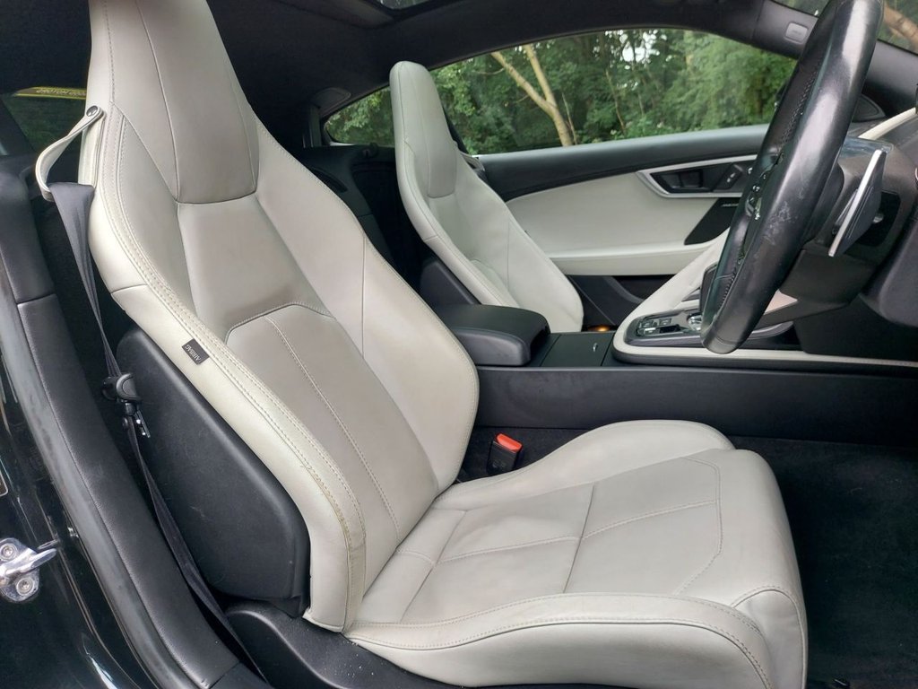 Used Jaguar F-Type 2018 for sale - 76744354: Photo 37